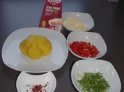 Safran Ravioli mit Grana Padano, Kresse und Tomaten Füllung - Rezept - Bild Nr. 2034