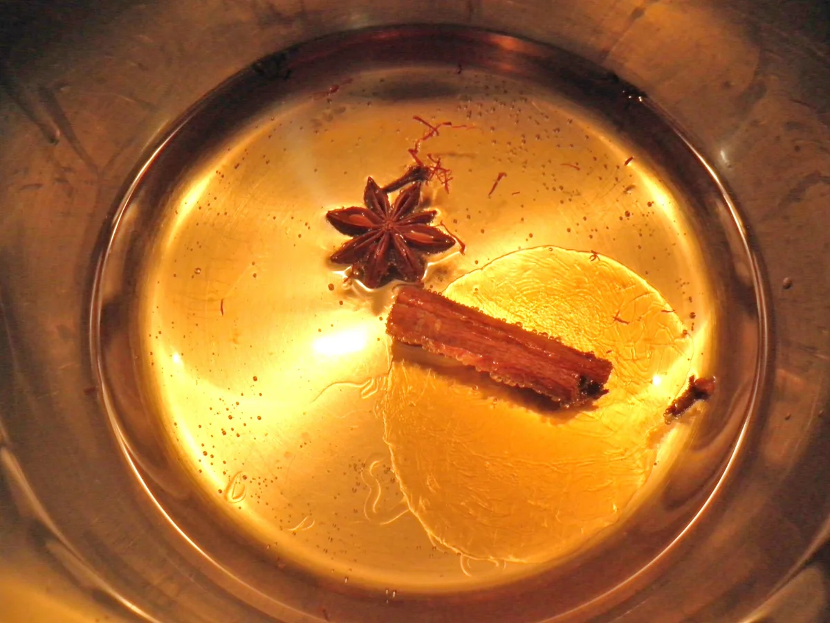 Schokoladen - Tarte ... mit Safranbirnen - Rezept - Bild Nr. 2050