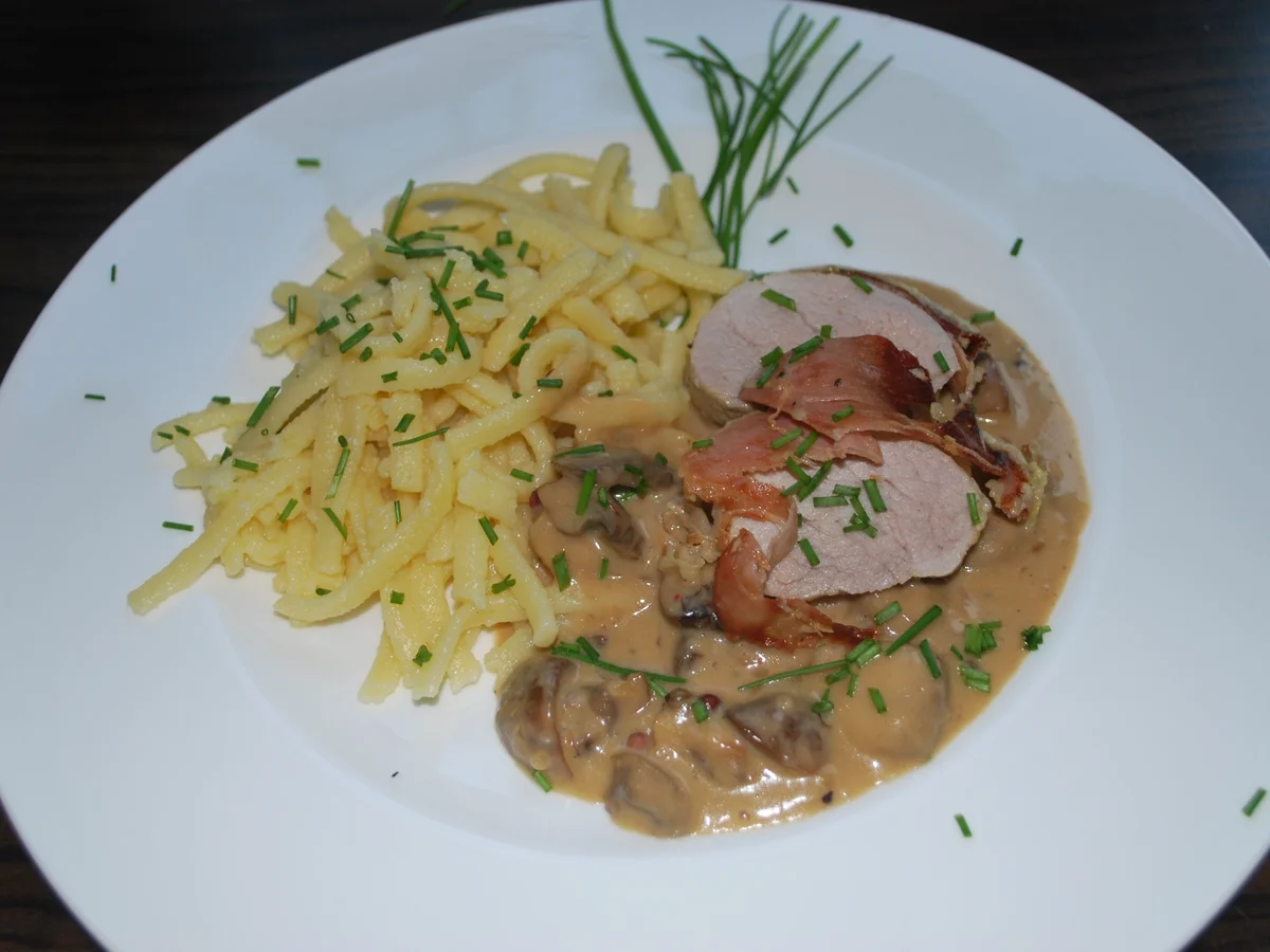 Schweinefilet in Schinkenhülle in Champignonrahm - Rezept - Bild Nr. 2051