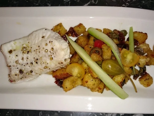 Rezept: Brotsalat mit Steinbeißer und Tomatenmousse Bild Nr. 2112 Brotsalat mit Steinbeißer und Tomatenmousse - Rezept - Bild Nr. 2112