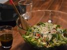 grüner Salat mit Avokado, Pinienkernen und Grana Padano und Honig-Senf-Soße - Rezept - Bild Nr. 2100