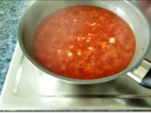 Rezept: Raffinierte Tomatensauce nicht nur für Chickenburger Bild Nr. 2112 Raffinierte Tomatensauce nicht nur für Chickenburger - Rezept - Bild Nr. 2112