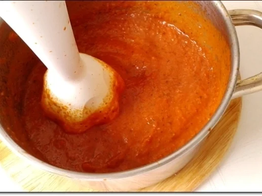 Rezept: Raffinierte Tomatensauce nicht nur für Chickenburger Bild Nr. 2114 Raffinierte Tomatensauce nicht nur für Chickenburger - Rezept - Bild Nr. 2114