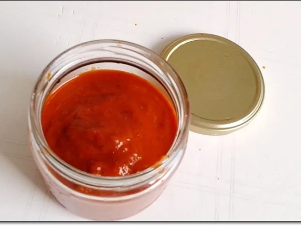 Rezept: Raffinierte Tomatensauce nicht nur für Chickenburger Bild Nr. 2116 Raffinierte Tomatensauce nicht nur für Chickenburger - Rezept - Bild Nr. 2116