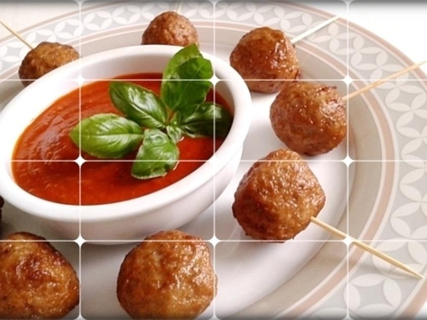 Mini Fleischbällchen am Spieß mit scharfer Tomatensauce - einfach - von ...