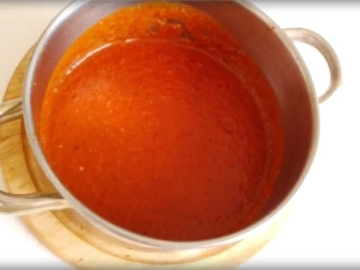 Rezept: Mini Fleischbällchen am Spieß mit scharfer Tomatensauce Bild Nr. 2119 Mini Fleischbällchen am Spieß mit scharfer Tomatensauce - Rezept - Bild Nr. 2119