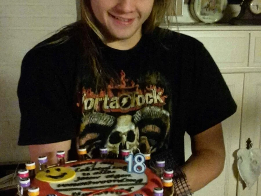 Robby's Torte zum 18. Geburtstag - Rezept - Bild Nr. 2123