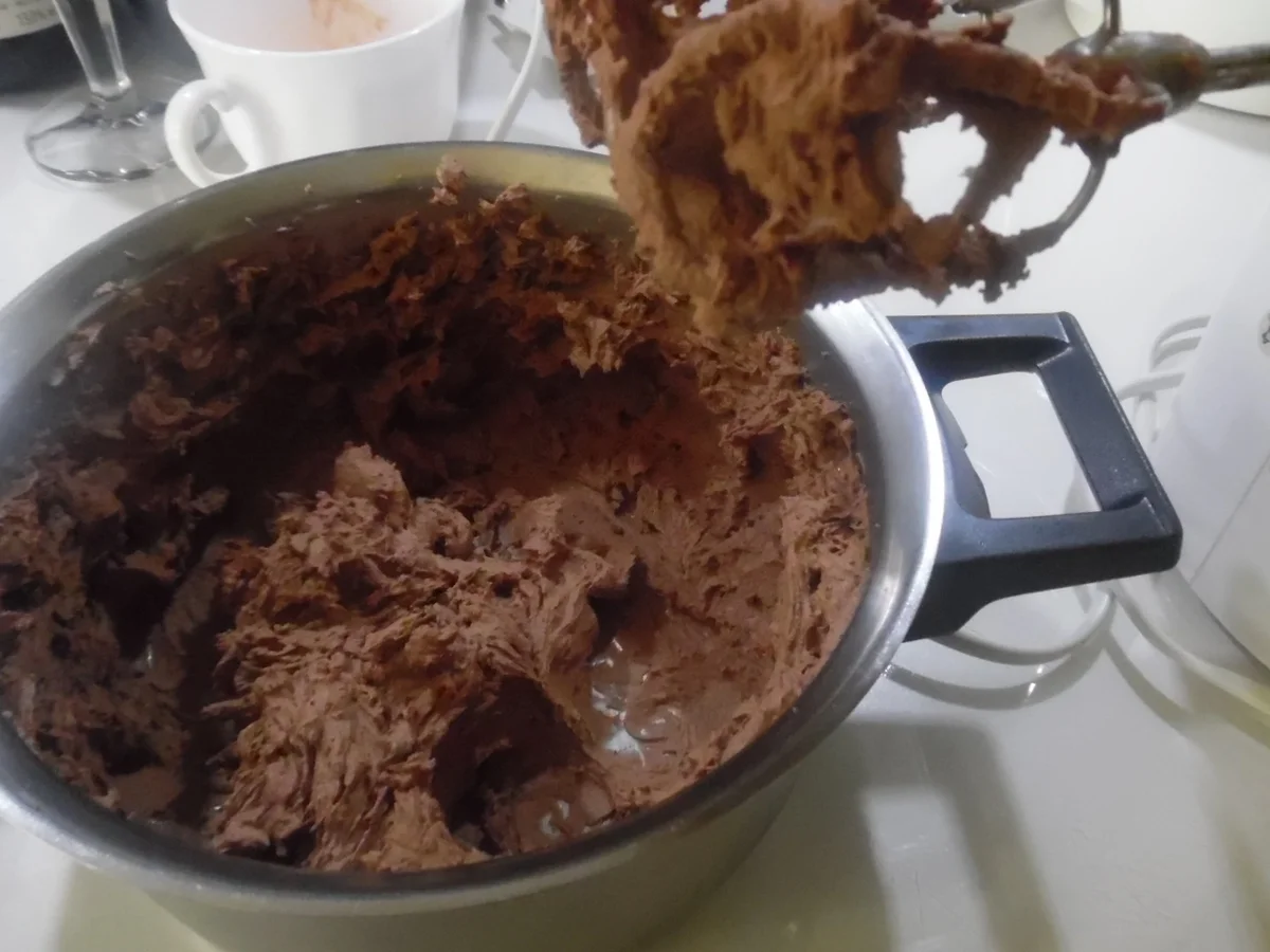 Macarons mit Schokoladen-Füllung - Rezept - Bild Nr. 2126