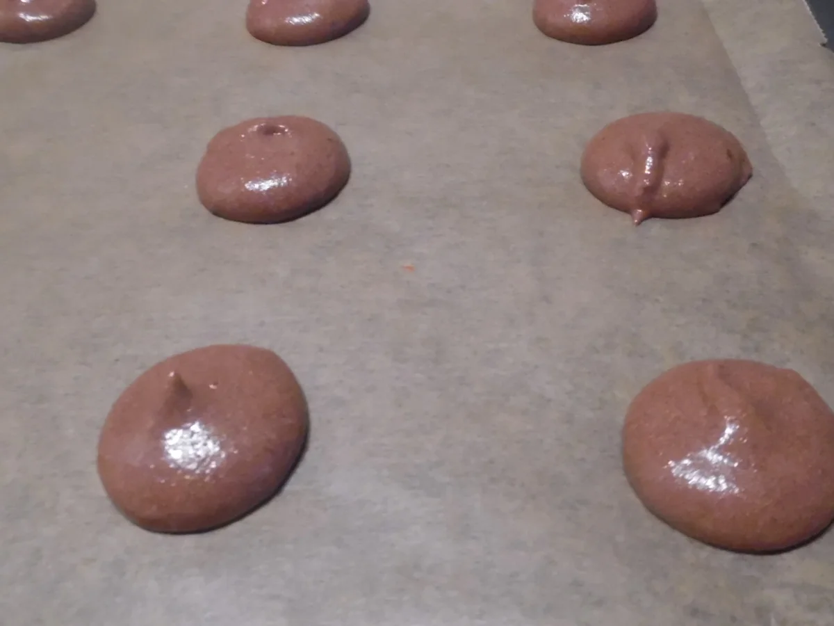 Macarons mit Schokoladen-Füllung - Rezept - Bild Nr. 2131