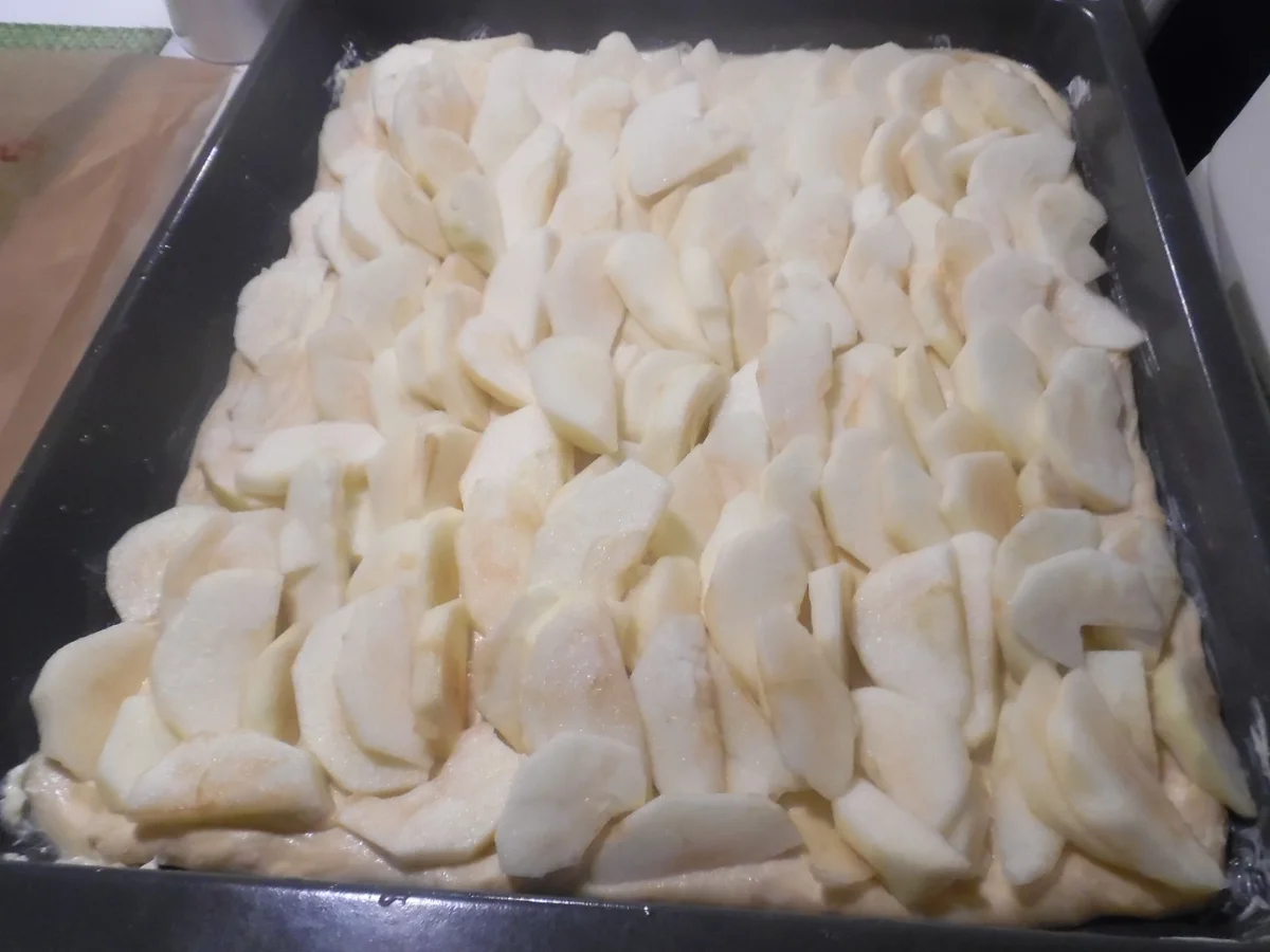 Rezept: Dinkel-Apfelkuchen mit "Jumbo-Schokostreusel" Bild Nr. 2133 Dinkel-Apfelkuchen mit "Jumbo-Schokostreusel" - Rezept - Bild Nr. 2133