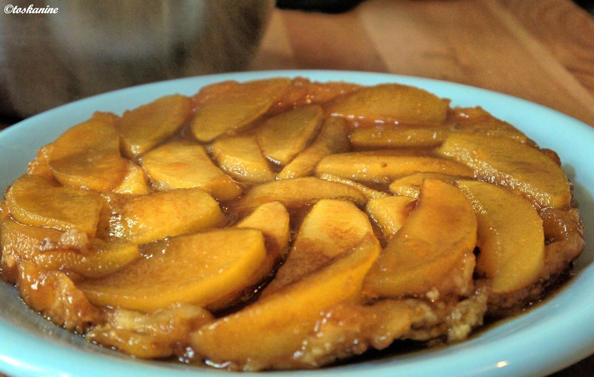 Tarte Tatin mit Vanillesoße - Rezept - Bild Nr. 2160