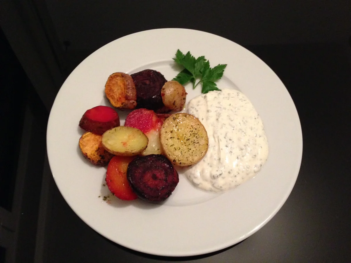 Rezept: Ofengemüse mit Sauerrahm-Dip Bild Nr. 2165 Ofengemüse mit Sauerrahm-Dip - Rezept - Bild Nr. 2165