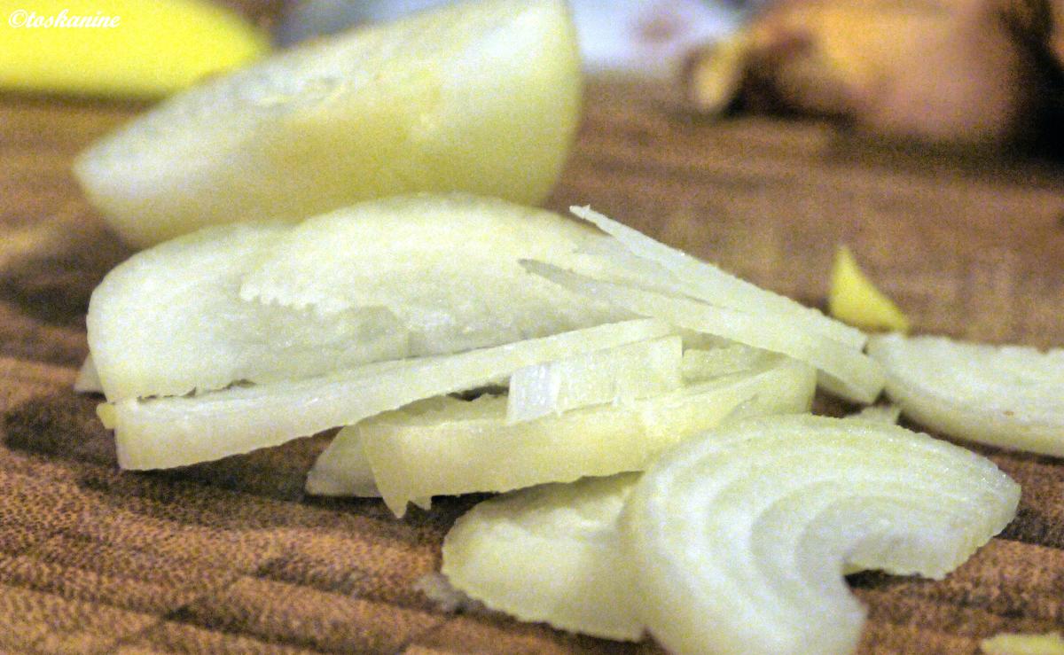 Apfelbouletten mit Zwiebeln und Kartoffelstampf - Rezept - Bild Nr. 2173