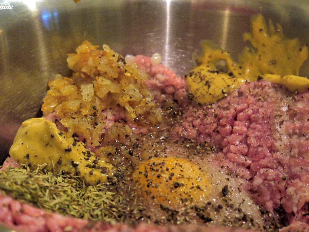 Apfelbouletten mit Zwiebeln und Kartoffelstampf - Rezept - Bild Nr. 2174