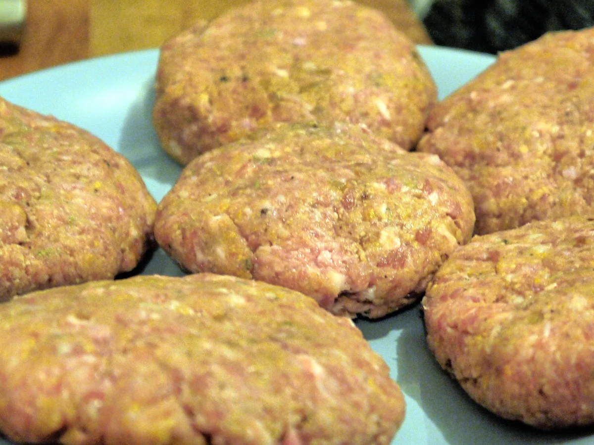 Apfelbouletten mit Zwiebeln und Kartoffelstampf - Rezept - Bild Nr. 2175