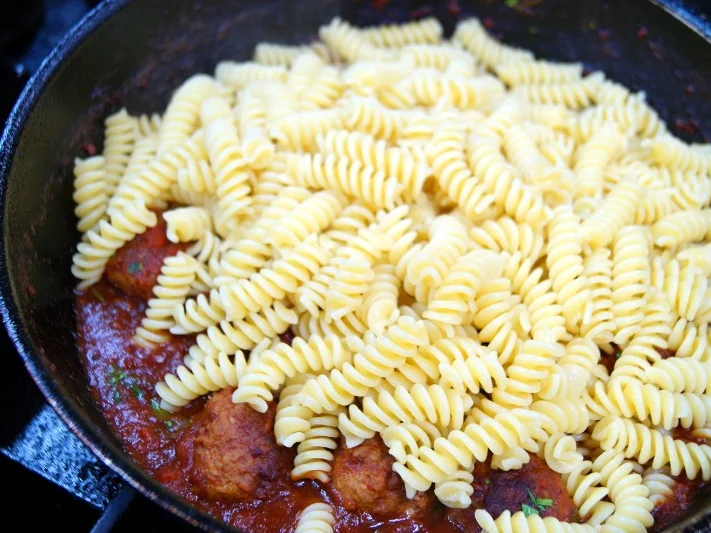 Pasta mit Fleischbällchen - Rezept - Bild Nr. 2181