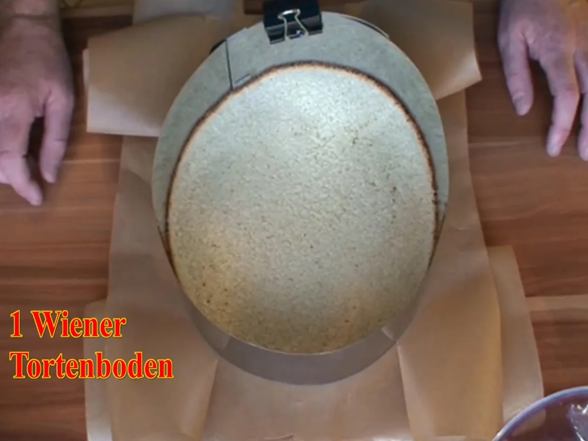 Mazu12-Mascarpone Torte mit Götterspeise und gefärbte Sahne - Rezept - Bild Nr. 2227