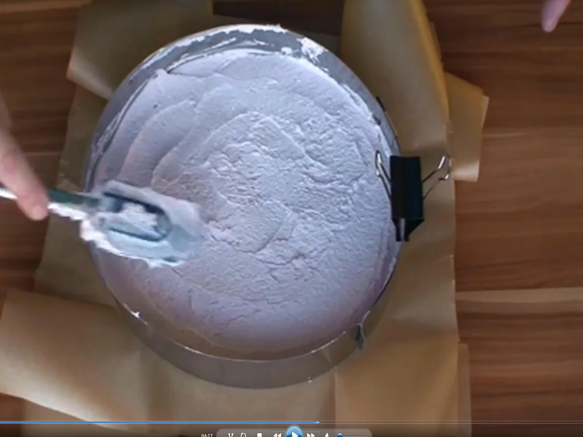 Mazu12-Mascarpone Torte mit Götterspeise und gefärbte Sahne - Rezept - Bild Nr. 2232