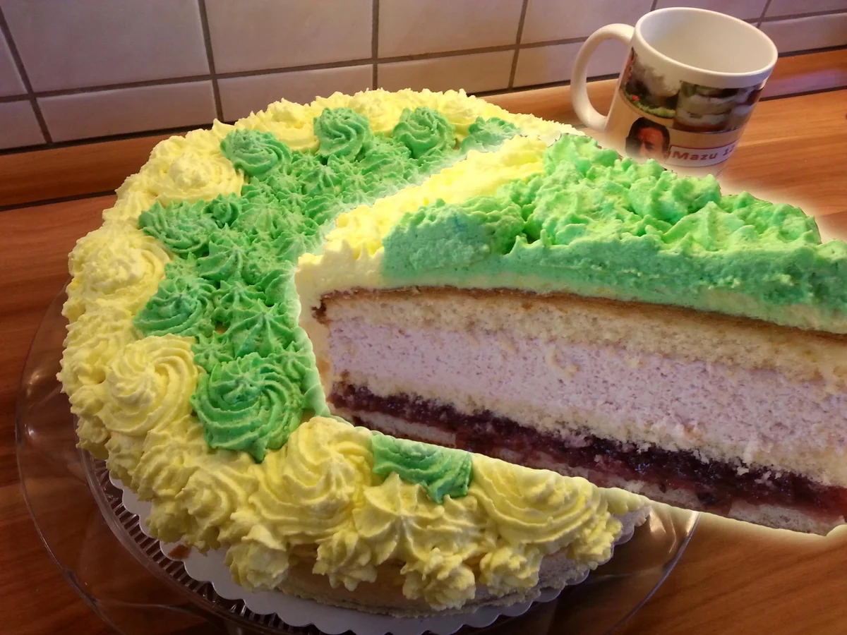 Mazu12-Mascarpone Torte mit Götterspeise und gefärbte Sahne - Rezept - Bild Nr. 2228