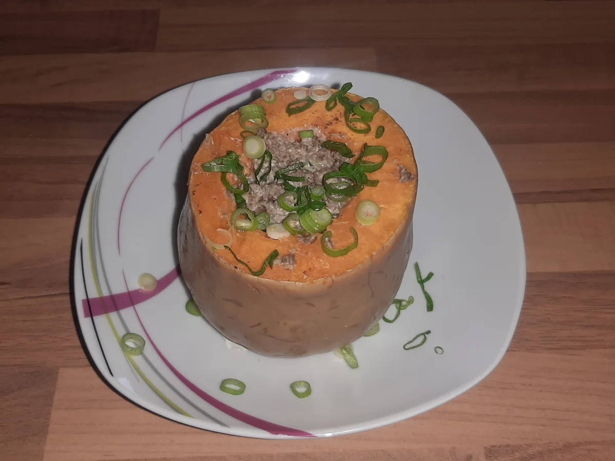 Butternut-Kürbis mit Hackfleisch-Frischkäse-Füllung - Rezept - Bild Nr. 2278