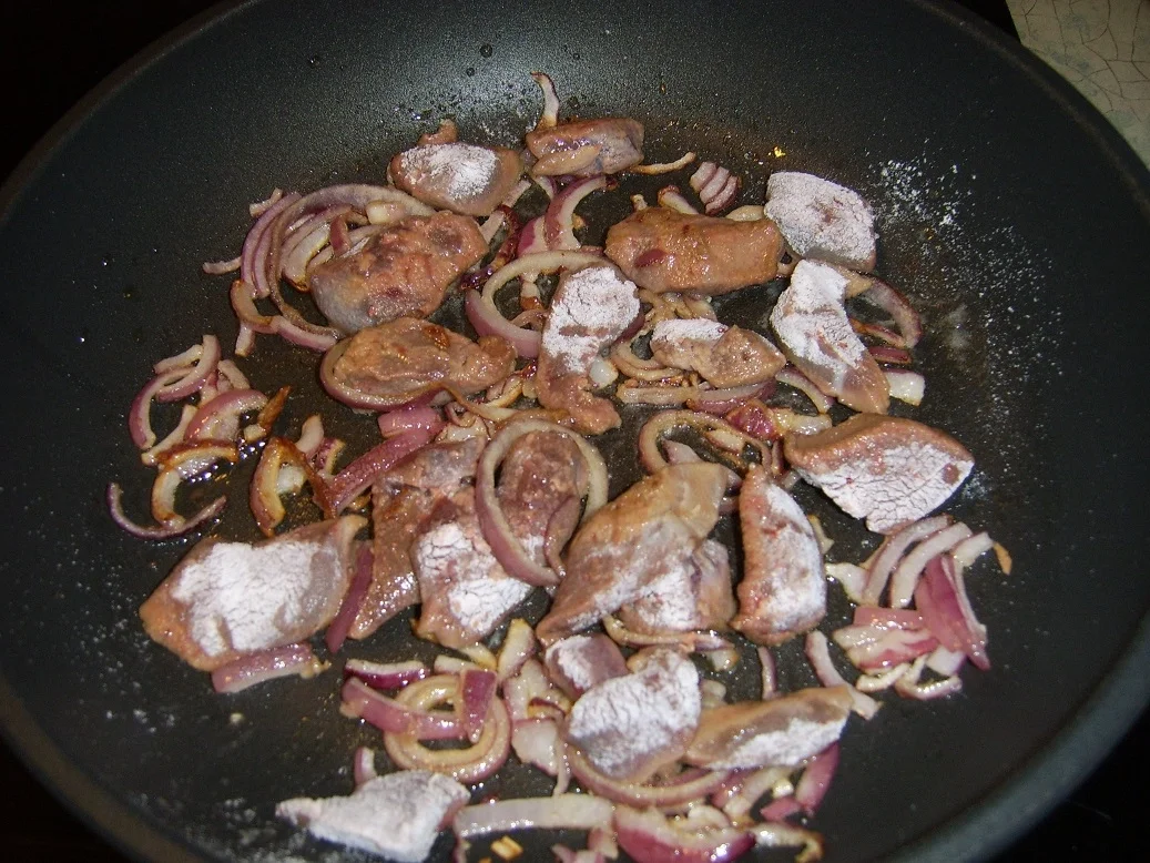 Schweineleber im Milchbad an Champignons - Rezept - Bild Nr. 2290