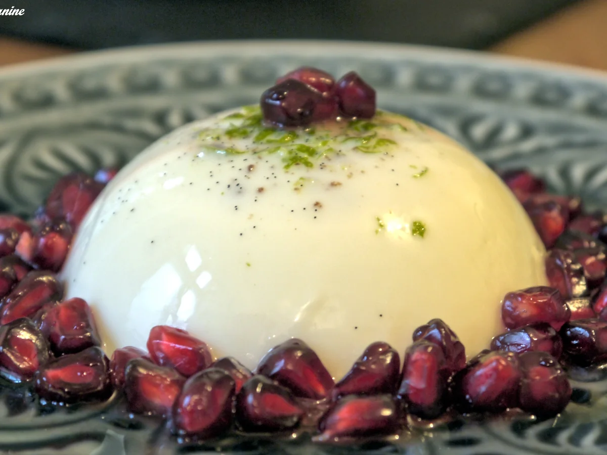 Limetten-Panna Cotta mit beschwipstem Granatapfel - Rezept - Bild Nr. 2284