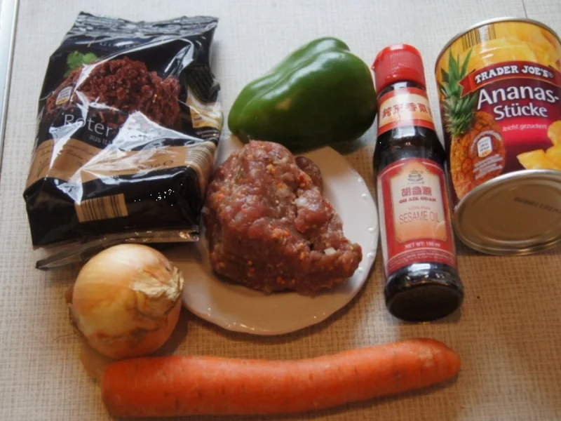 Rezept: Schweinefleischbällchen süss-sauer Bild Nr. 2285 Schweinefleischbällchen süss-sauer - Rezept - Bild Nr. 2285