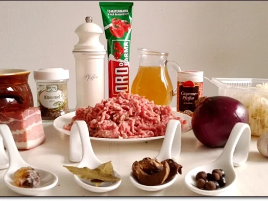 Deftiger Sauerkraut- Hackfleisch Eintopf mit Wurstschnecke - Rezept - Bild Nr. 2313