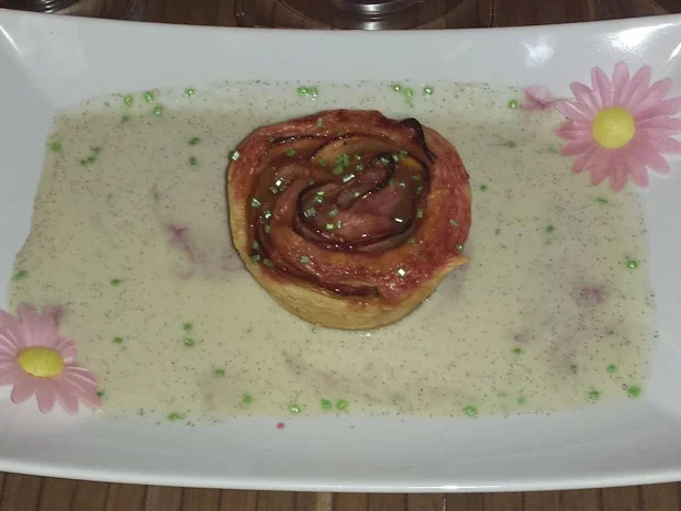 Schwimmende Apfelrosen im Vanille-See - Rezept - Bild Nr. 2318