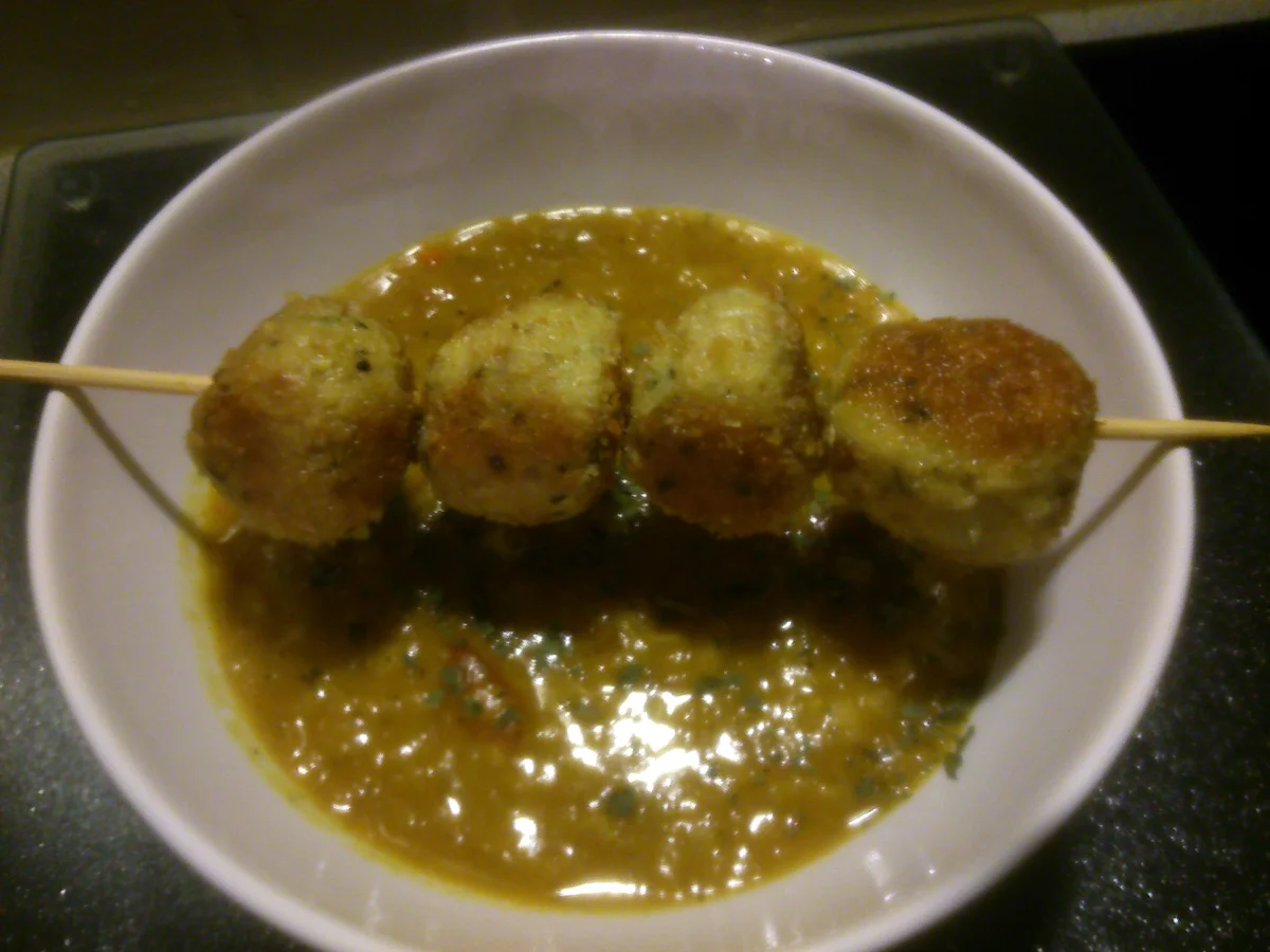 Rezept: Indische Linsensuppe mit Fischbällchen Bild Nr. 2361 Indische Linsensuppe mit Fischbällchen - Rezept - Bild Nr. 2361