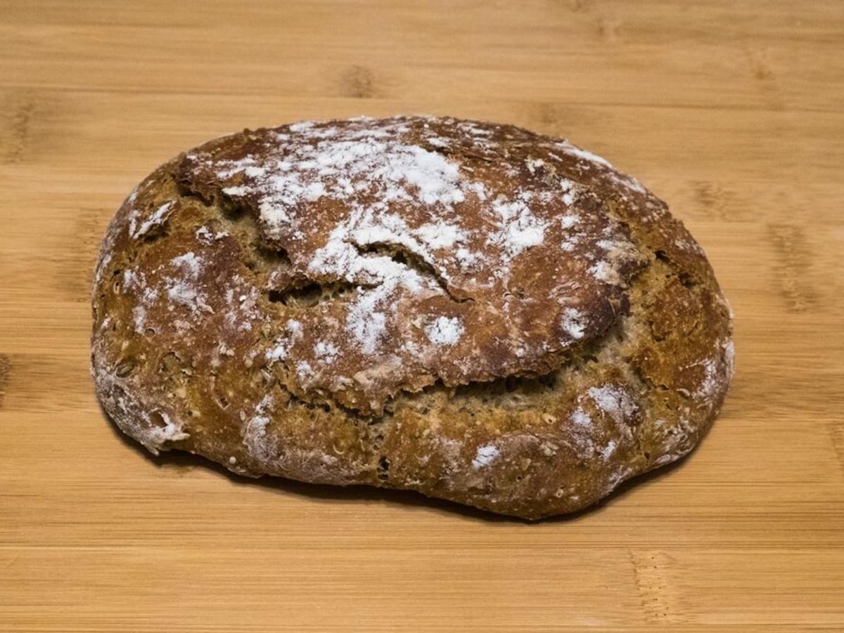 Bilder für Kleines Rosmarin-Pfeffer-Krustenbrot - Rezept