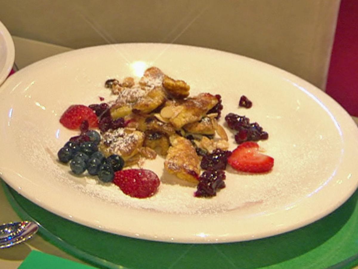 Bilder für Kaiserschmarrn mit Preiselbeerkompott (Marianne und Michael Hartl) - Rezept