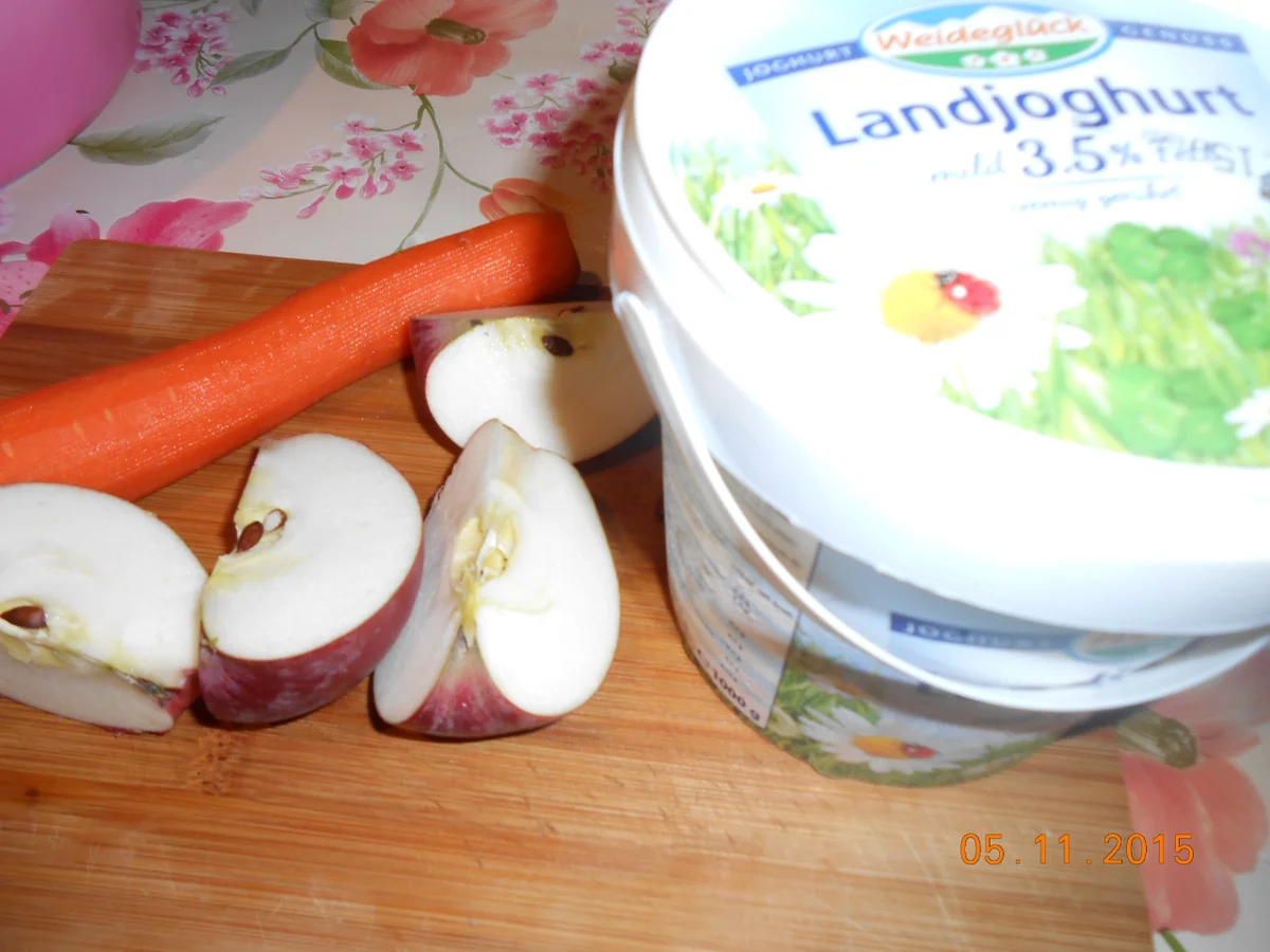 Rezept: Möhren-Apfel-Rohkost Bild Nr. 2396 Möhren-Apfel-Rohkost - Rezept - Bild Nr. 2396