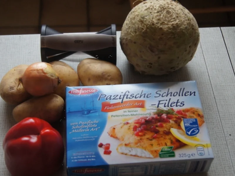Rezept: Schollenfilet mit Sellerienudeln und Paprika-Kartoffelstampf Bild Nr. 2396 Schollenfilet mit Sellerienudeln und Paprika-Kartoffelstampf - Rezept - Bild Nr. 2396