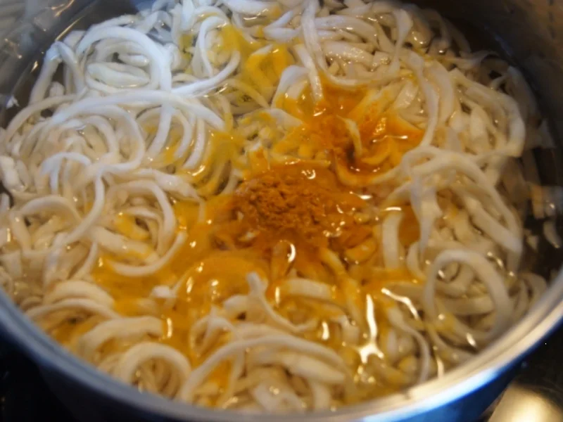 Rezept: Schollenfilet mit Sellerienudeln und Paprika-Kartoffelstampf Bild Nr. 2399 Schollenfilet mit Sellerienudeln und Paprika-Kartoffelstampf - Rezept - Bild Nr. 2399