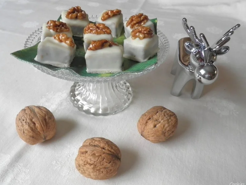 Schokoladenwürfel mit Marzipan, Zimt und Walnüssen ... - Rezept - Bild Nr. 2492