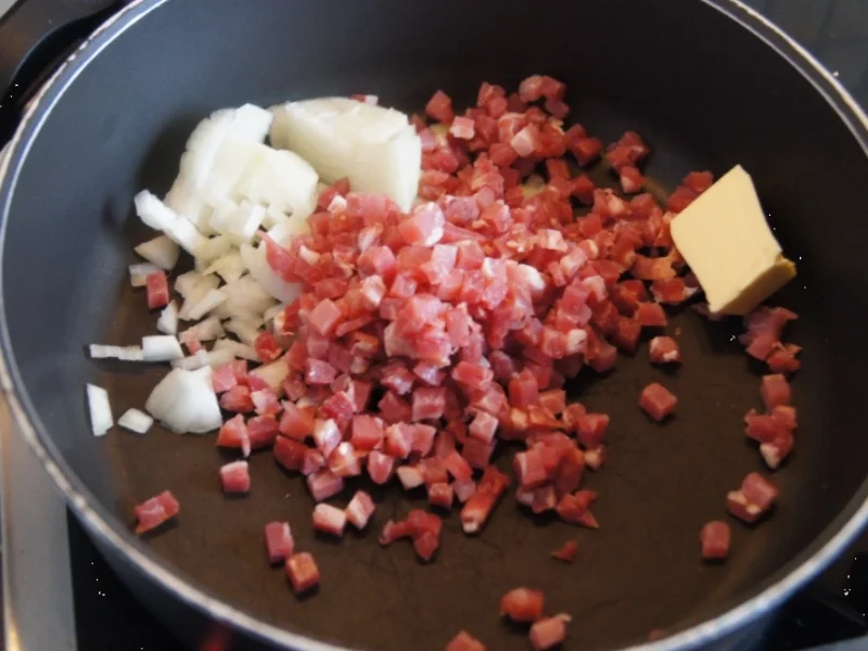 Rezept: Schinken-Semmelknödel mit Steinpilzragout Bild Nr. 2493 Schinken-Semmelknödel mit Steinpilzragout - Rezept - Bild Nr. 2493