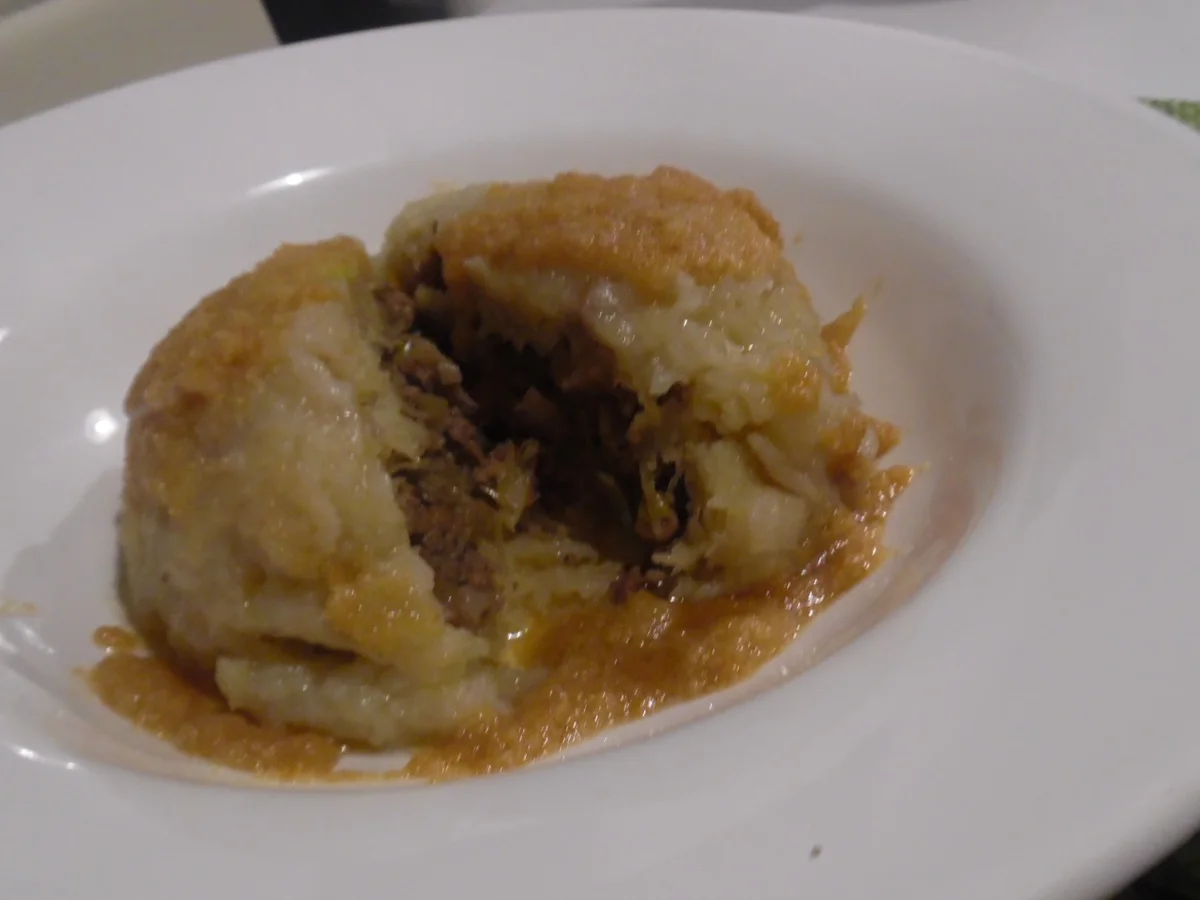 Gefüllte Klöße, "g'fillte Knepp" mit Salat - Rezept - Bild Nr. 2560