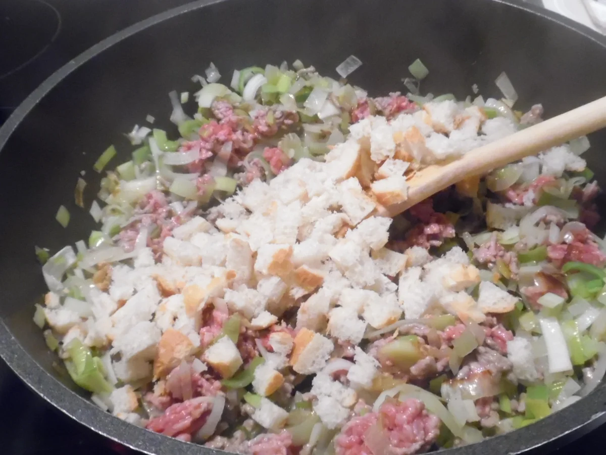 Gefüllte Klöße, "g'fillte Knepp" mit Salat - Rezept - Bild Nr. 2565