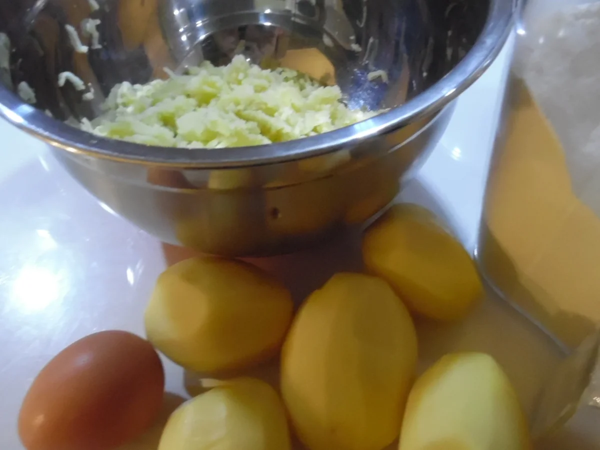 Gefüllte Klöße, "g'fillte Knepp" mit Salat - Rezept - Bild Nr. 2570