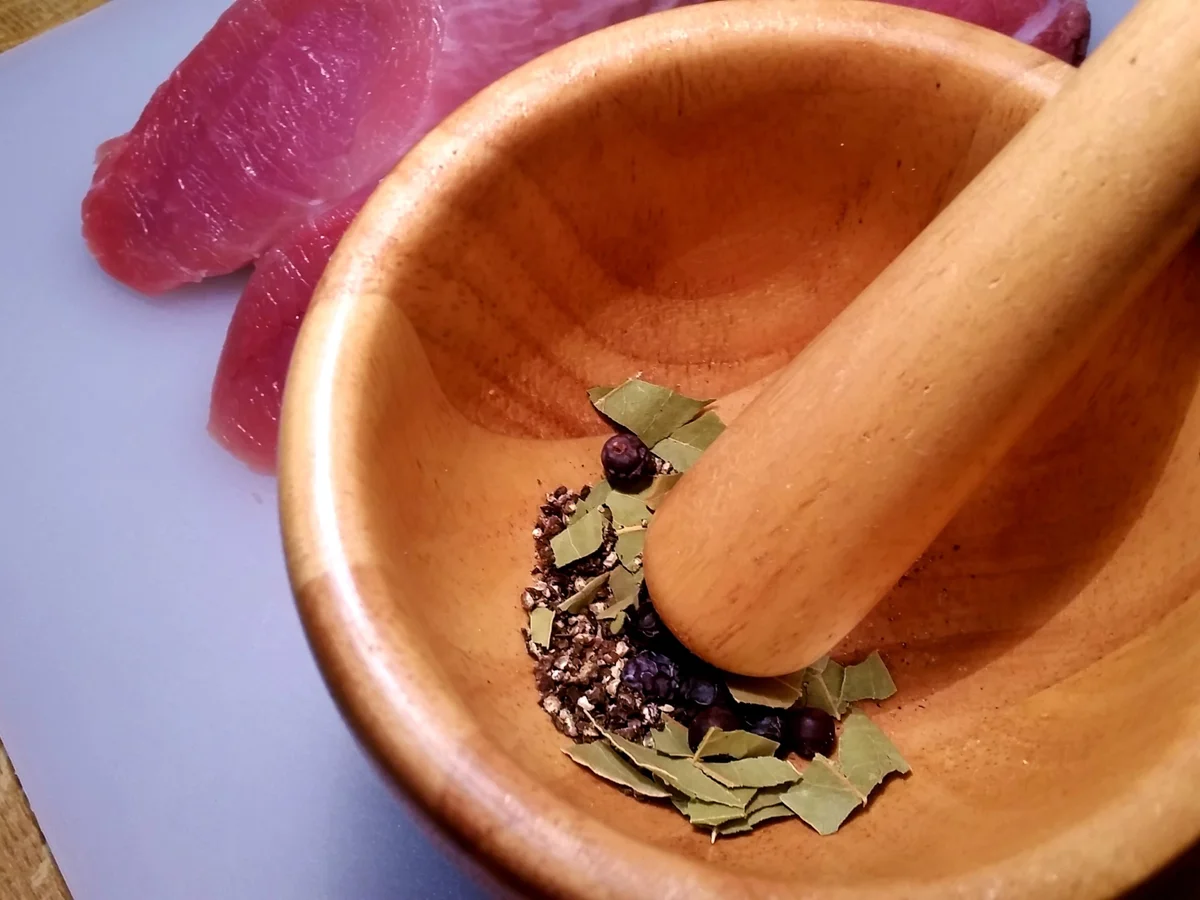 Rezept: Marinierte Lendchen mit Balsamicosoße Bild Nr. 2565 Marinierte Lendchen mit Balsamicosoße - Rezept - Bild Nr. 2565