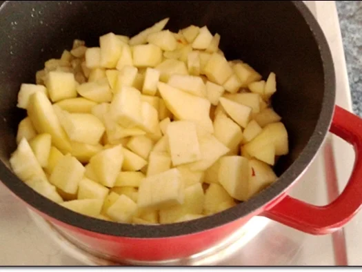 Rezept: Cremige Senf-Apfelsuppe Bild Nr. 2629 Cremige Senf-Apfelsuppe - Rezept - Bild Nr. 2629