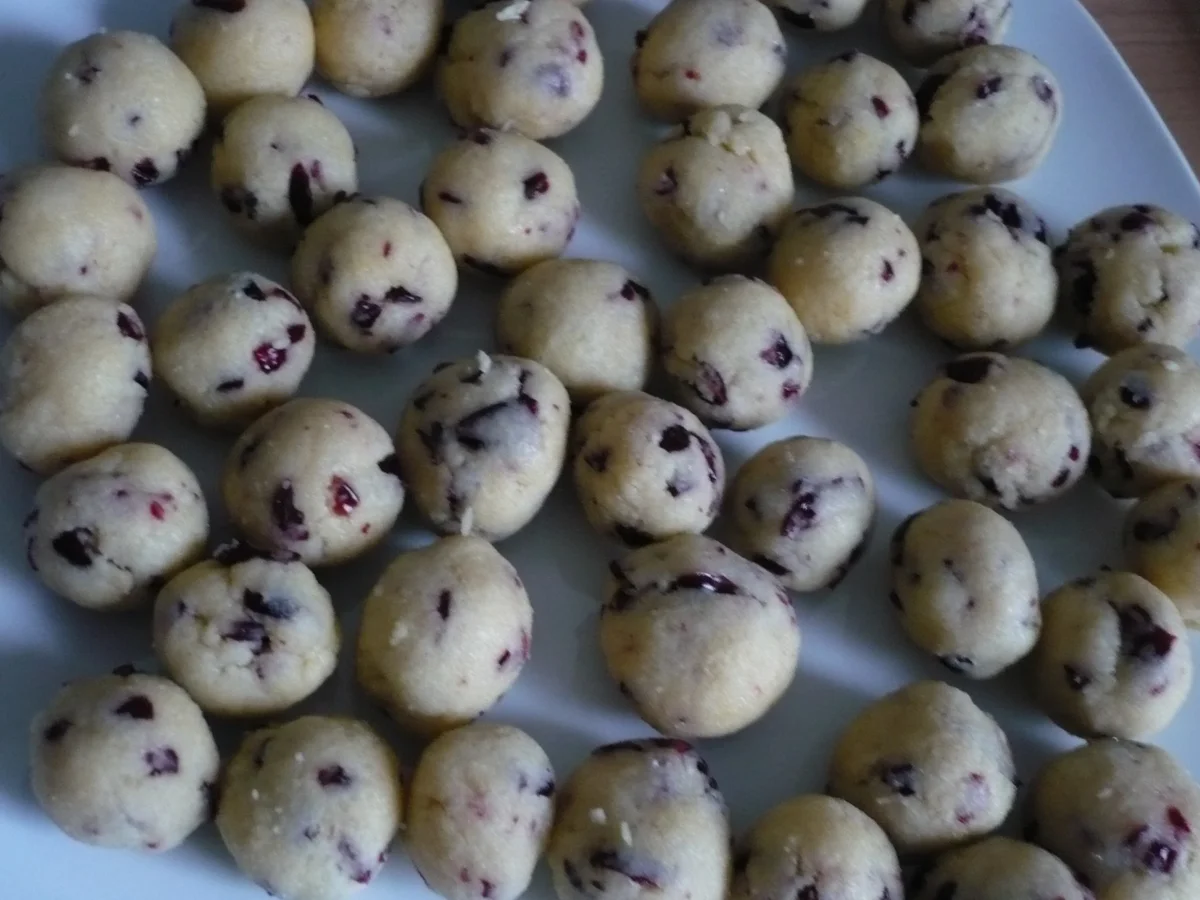 Pinienkern - Bällchen - Rezept - Bild Nr. 2712