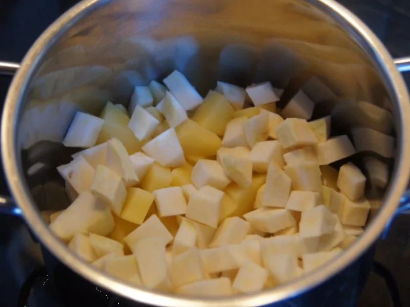 Rezept: Schlemmerfilet mit Sellerie-Kartoffelstampf Bild Nr. 2729 Schlemmerfilet mit Sellerie-Kartoffelstampf - Rezept - Bild Nr. 2729