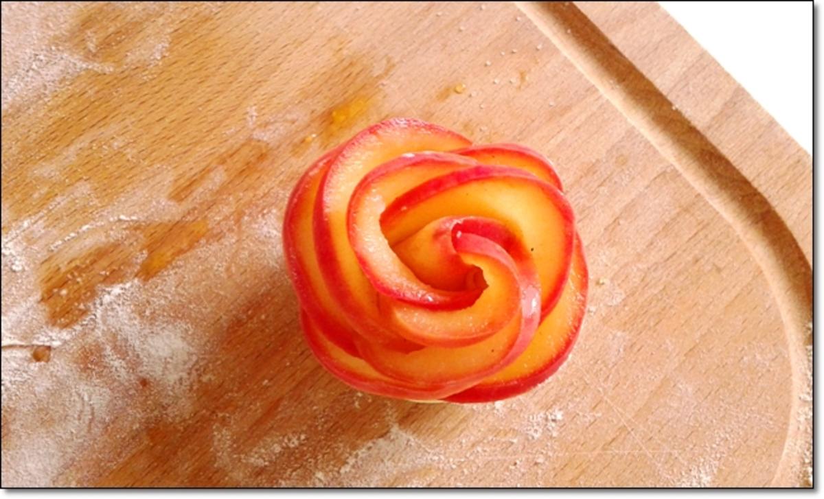 Apfelrosen Kuchen  mit Vanillecreme - Rezept - Bild Nr. 2766