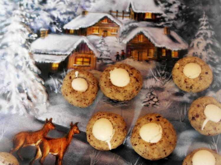 Weihnachtsplätzchen: Anis Nuss Makronen - einfach - von Sri_Devi