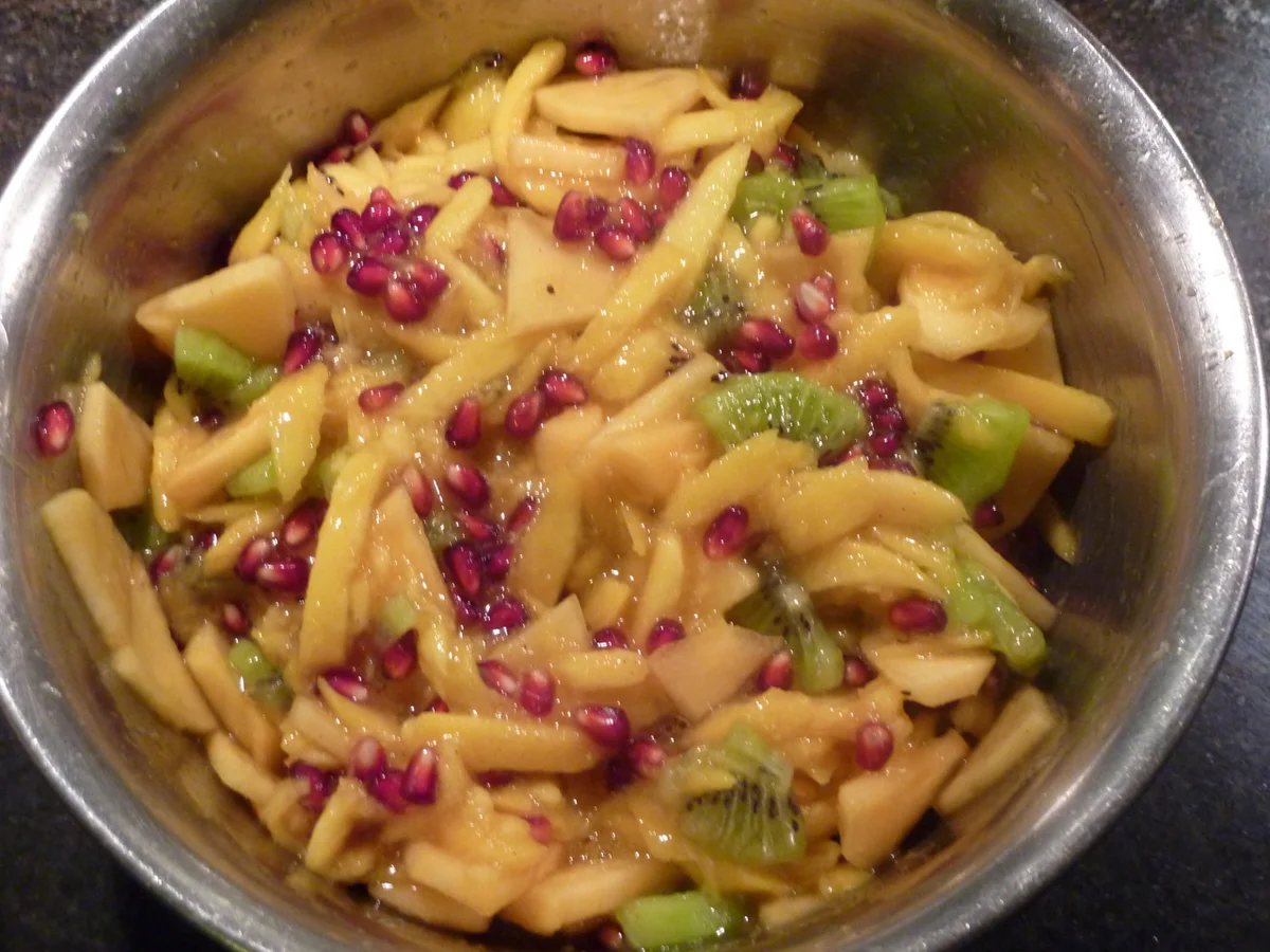 Mango-Nudeln mit Kiwi-Kaki und Granatapfel - Rezept - Bild Nr. 2763