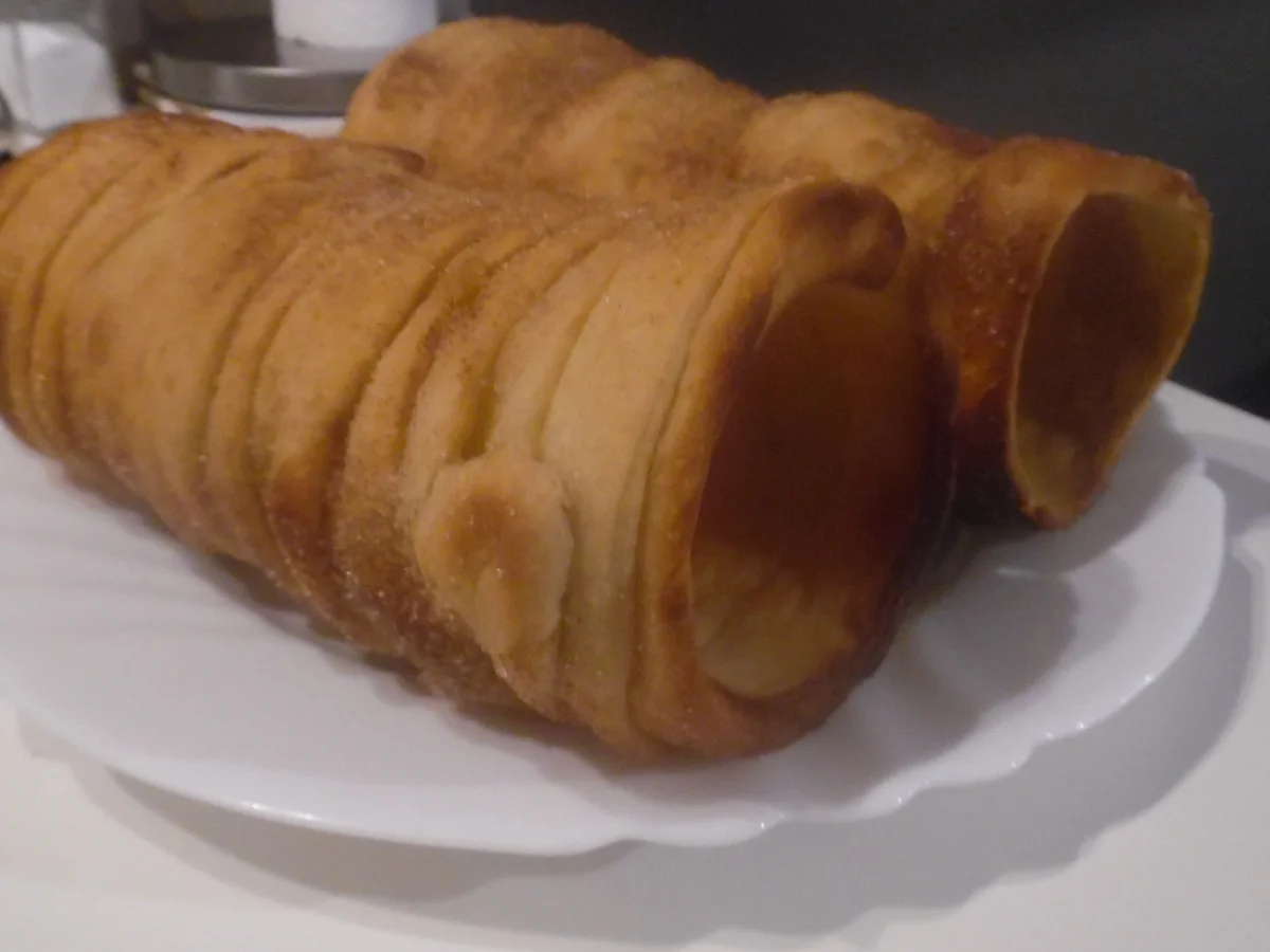 Rezept: Ungarischer Baumkuchen, "Kürtöskalacs" Bild Nr. 2789 Ungarischer Baumkuchen, "Kürtöskalacs" - Rezept - Bild Nr. 2789