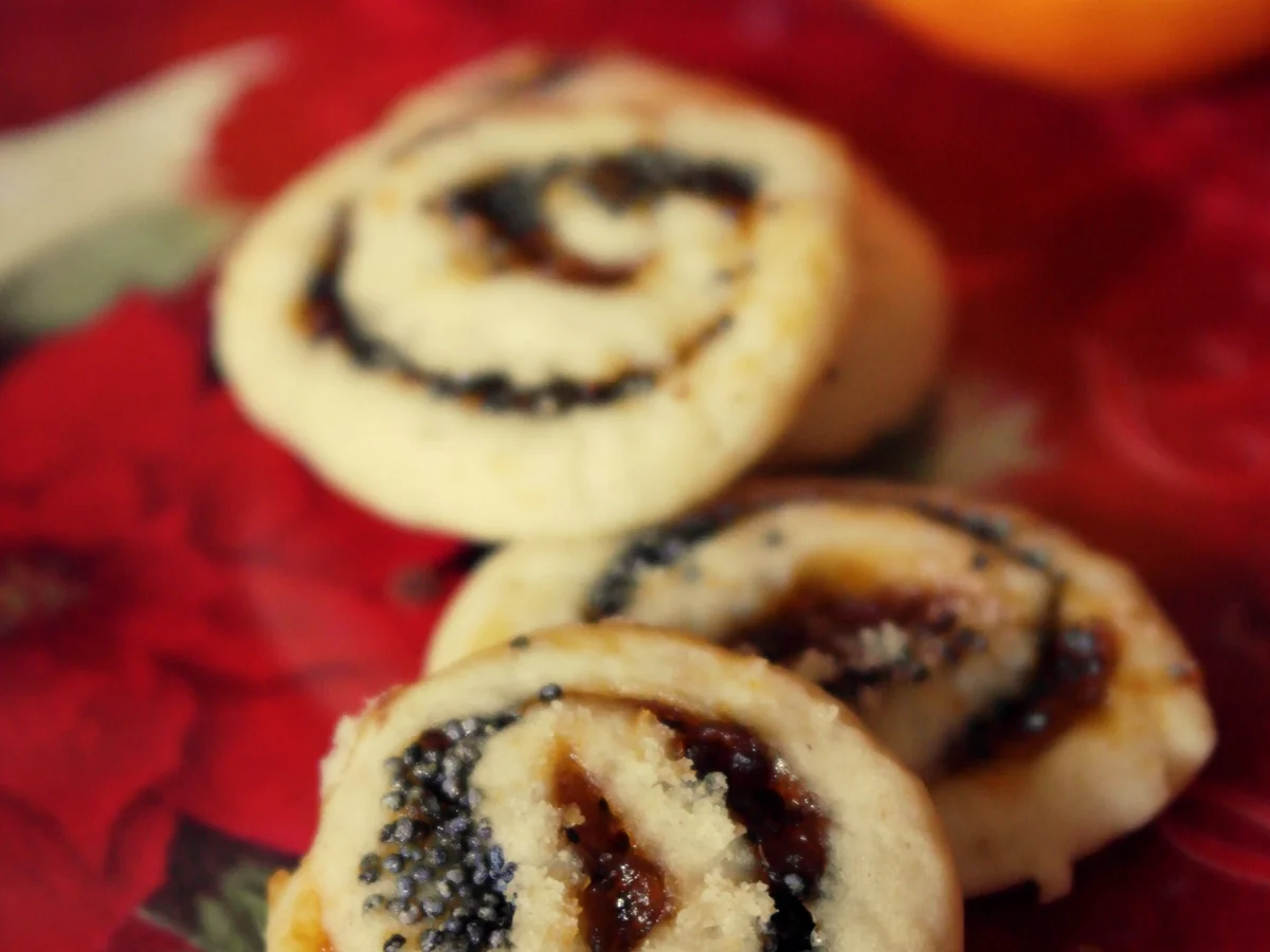Grundrezept für Keksteig: Varianten Marzipan-Nougat- und Mohn-Schnecken-Plätzchen - Rezept - Bild Nr. 2825