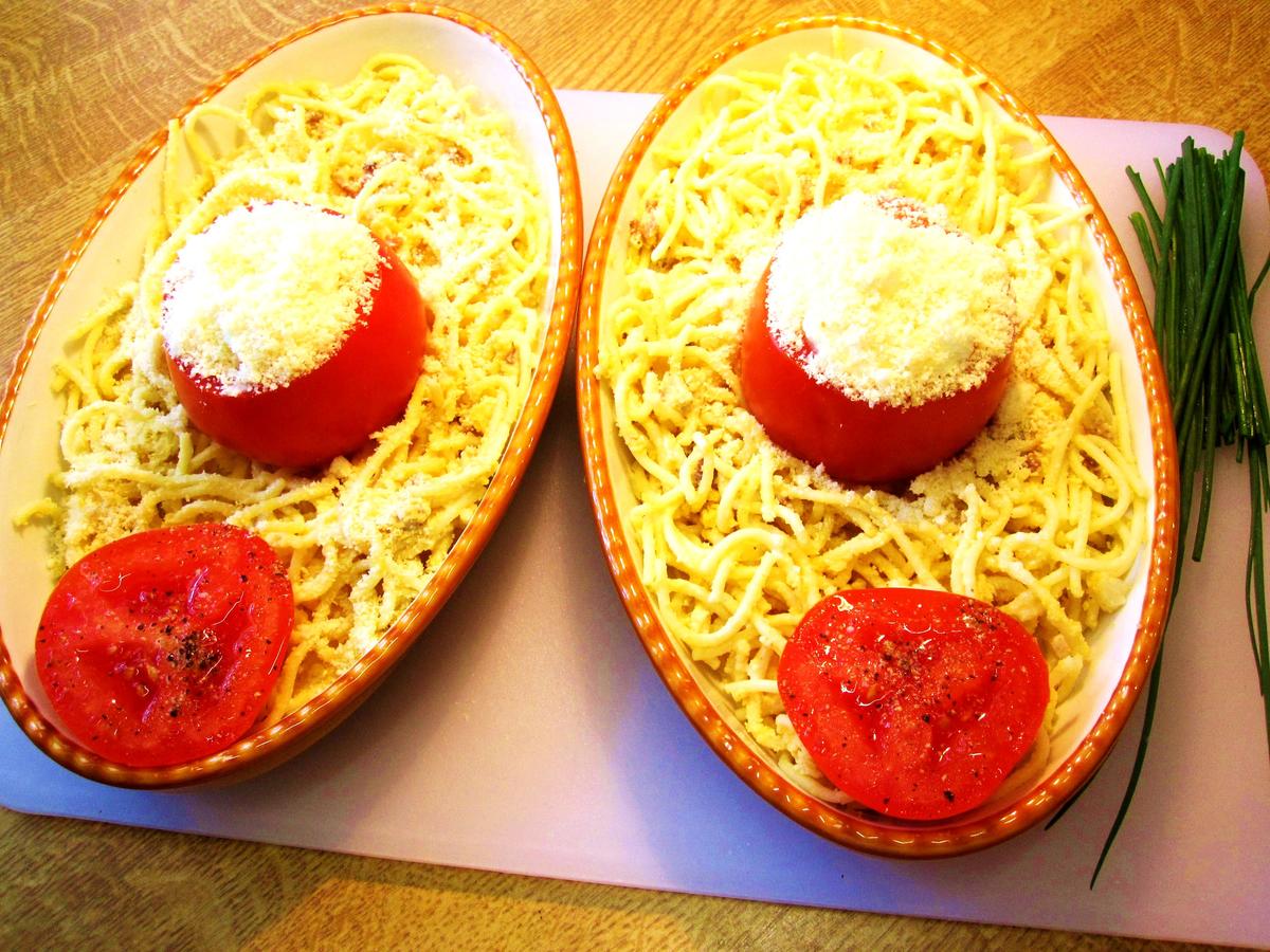 Nudelgratin mit einer gefüllten Tomate - Rezept - Bild Nr. 2811